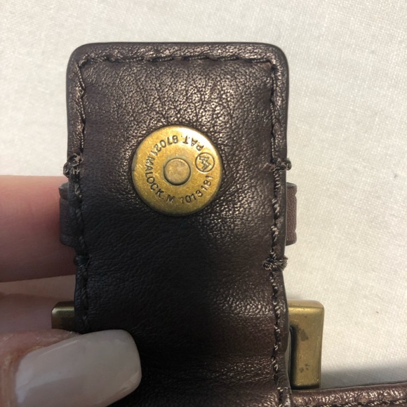 Michael Kors, beautiful cute little bag, brown leather, and canvas supper cute - Picture 6 of 11